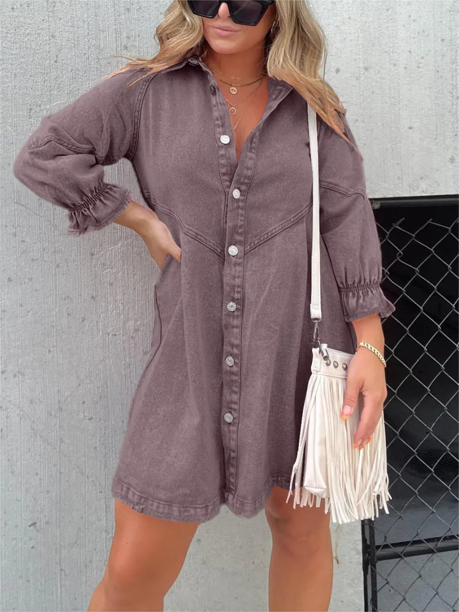 Vestido jeans com camisa solta e manga sino com decote em V