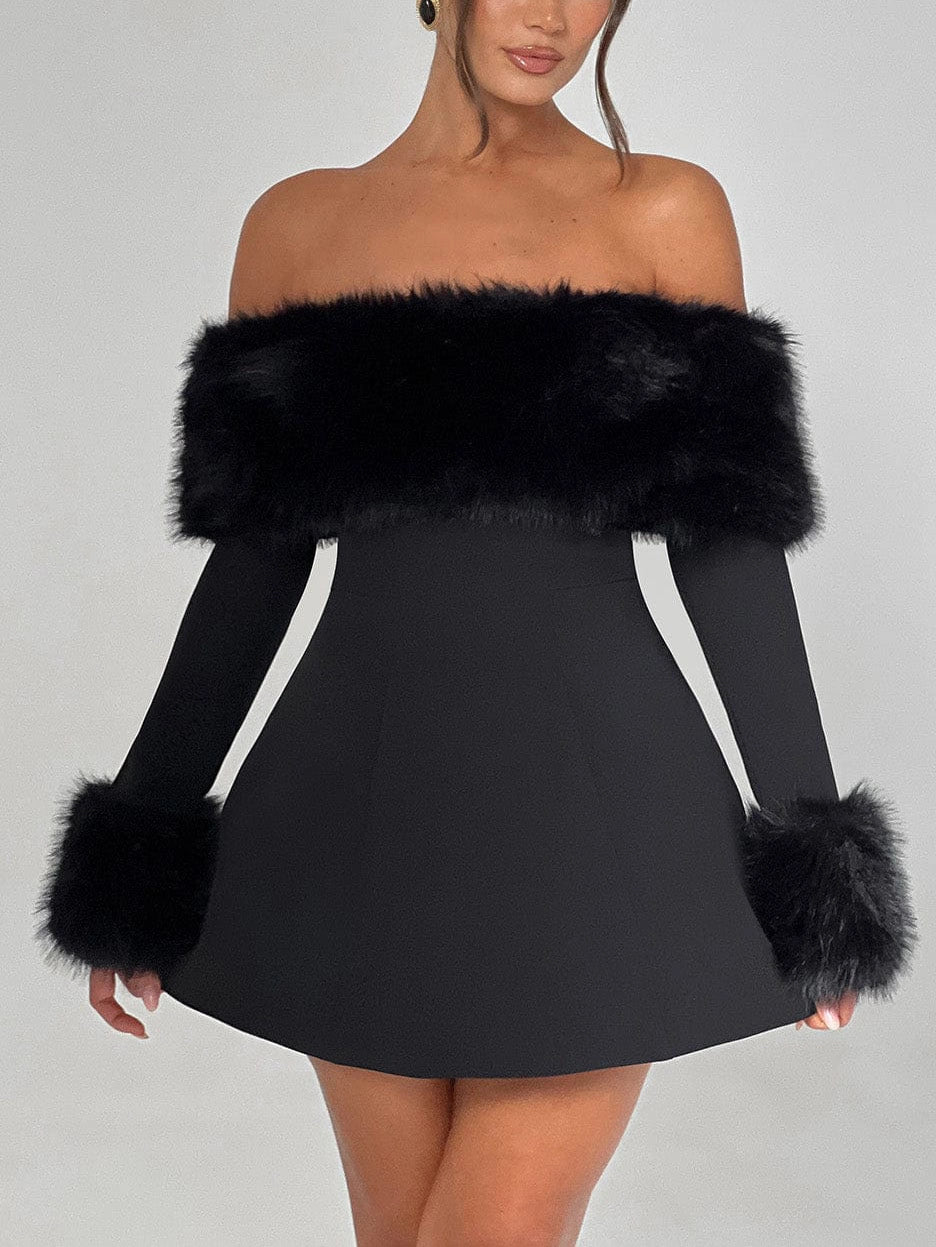 Minivestido com mangas compridas nos ombros