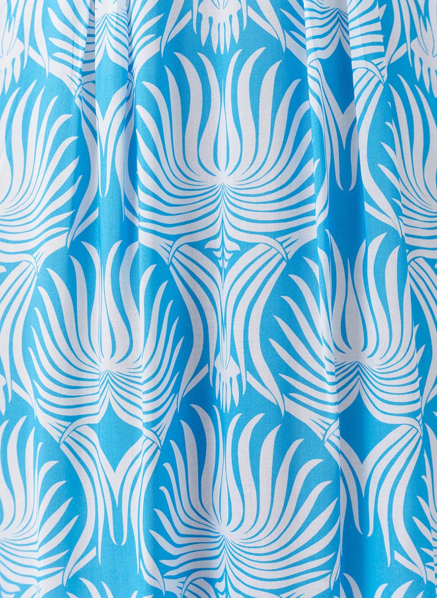 👙One-piece swimming costume with long sleeves and blue lotus pattern, paired with a skirt