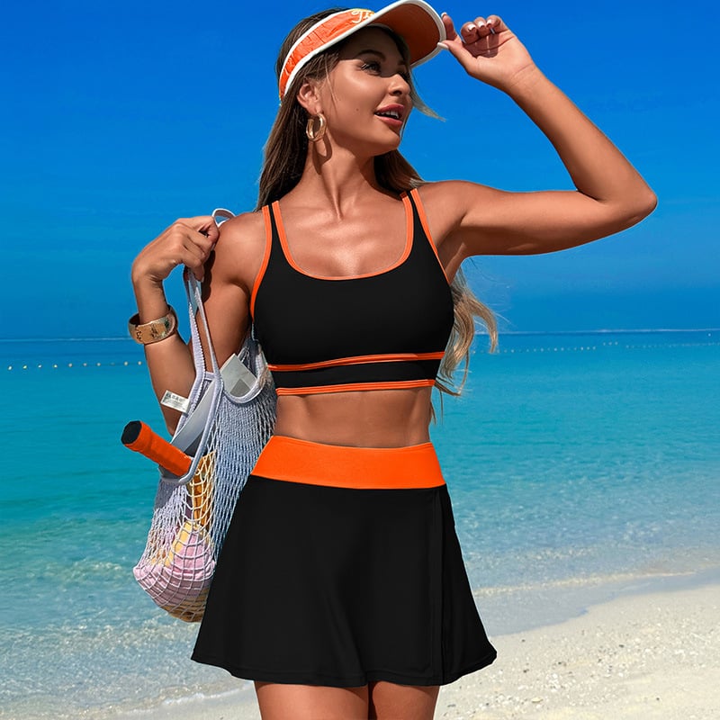 Modischer Bikini-Badeanzug mit Farbblockierung und Sportrock