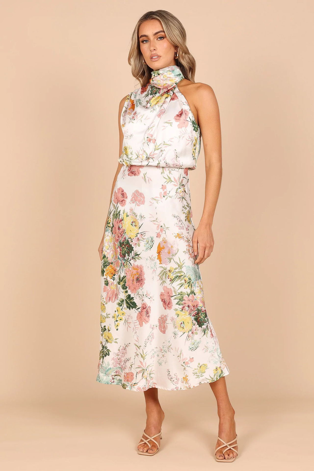Vestido longo floral com decote redondo e cintura elástica