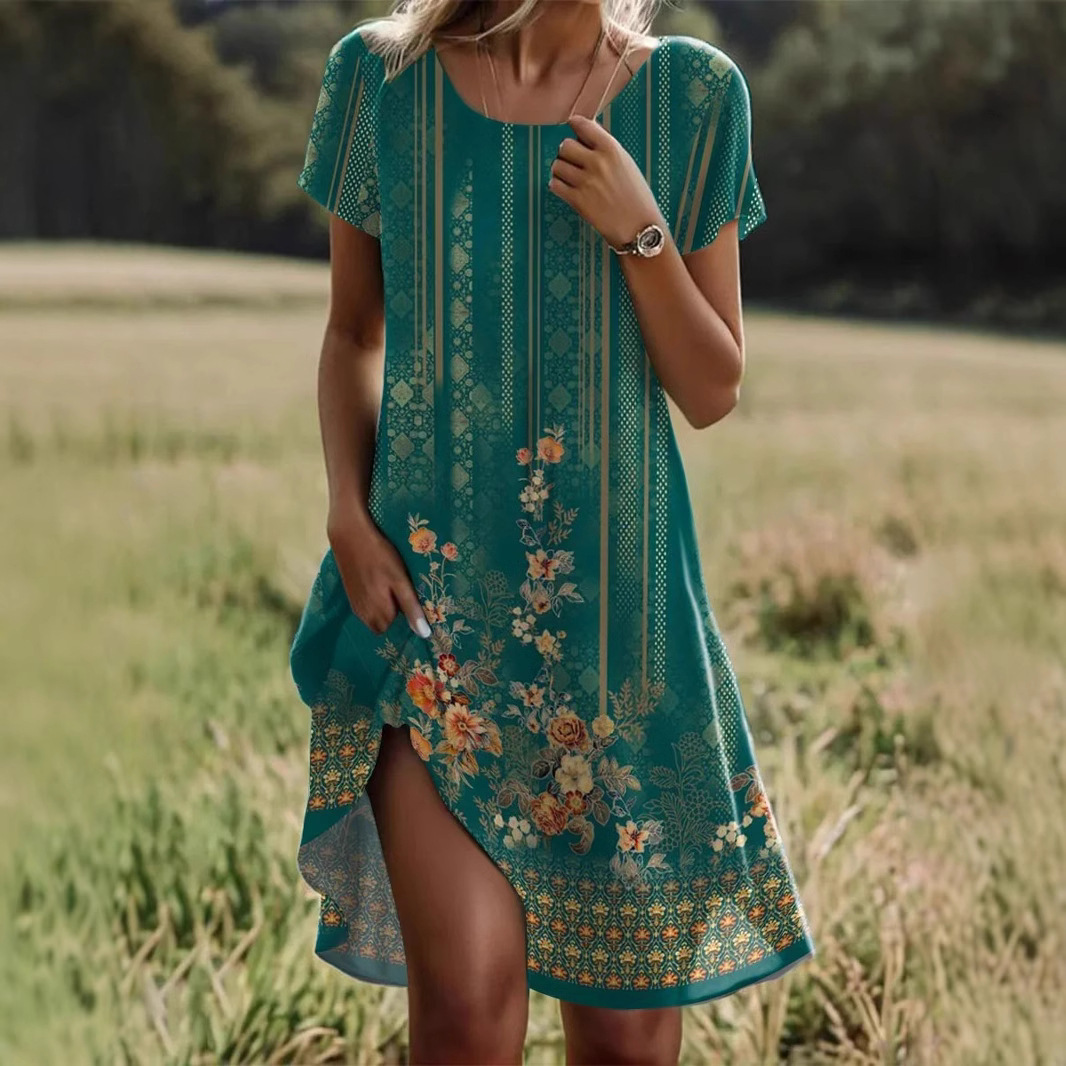 Vestido de manga curta com estampa de gola redonda e elemento indiano