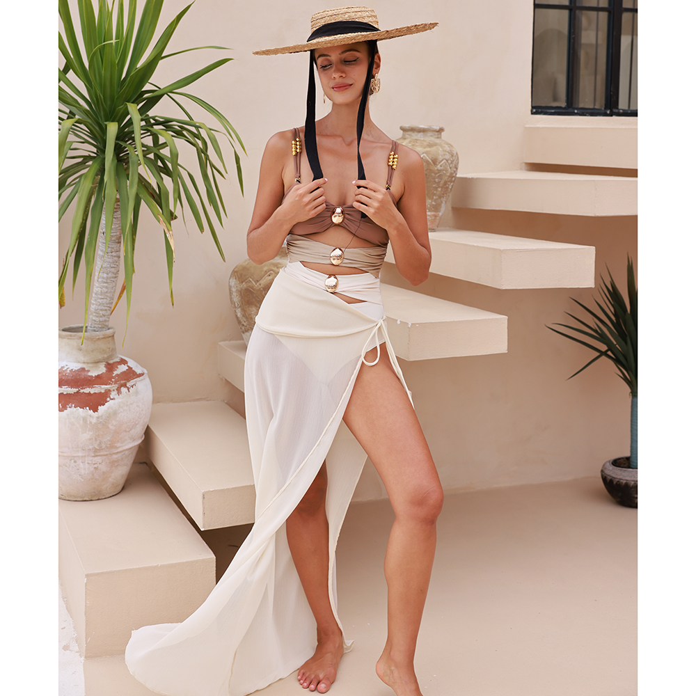 😍 Color Block Cutout One Piece Swimsuit and Sarong