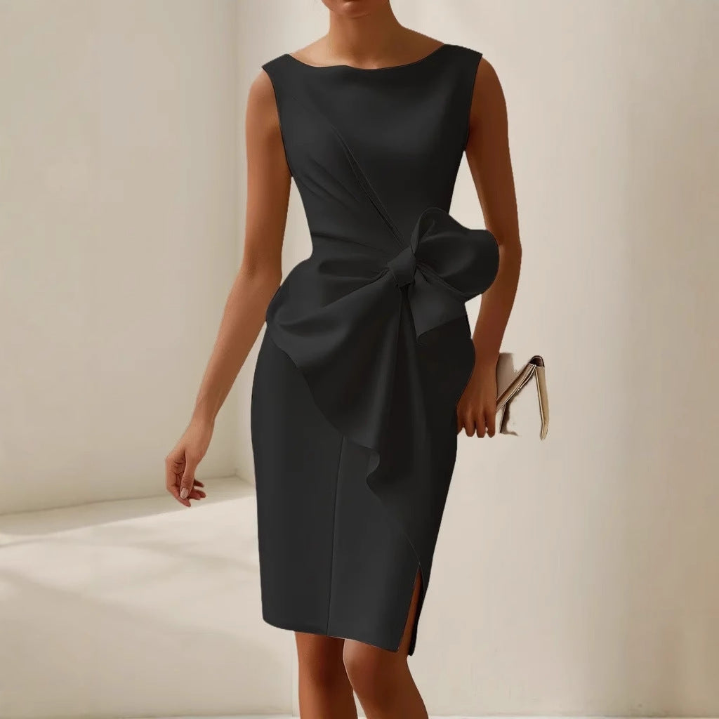 Elegantiška suknelė su kaspinu