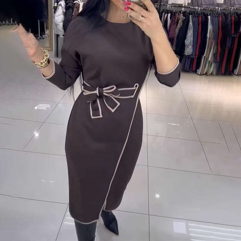 Vestido feminino da moda com mangas compridas na cintura