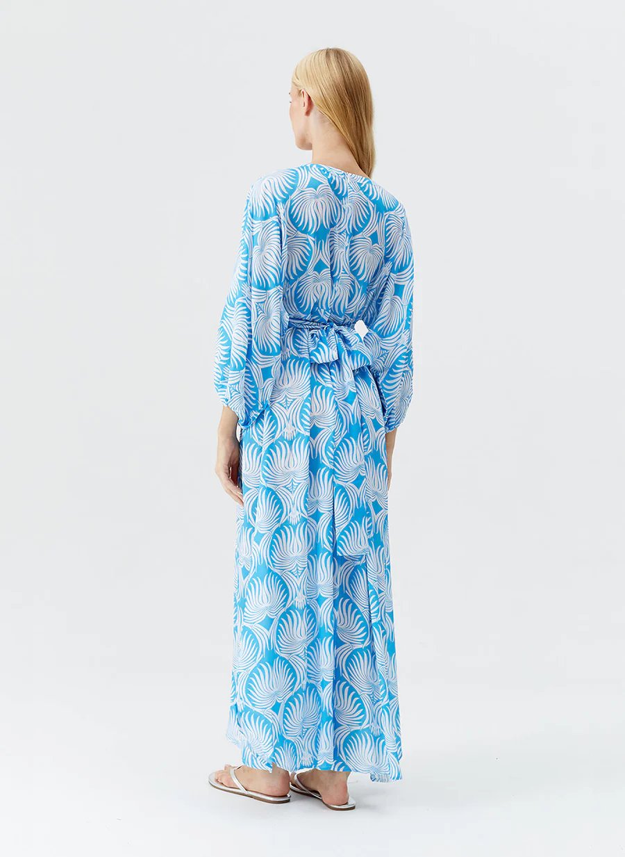 👙One-piece swimming costume with long sleeves and blue lotus pattern, paired with a skirt