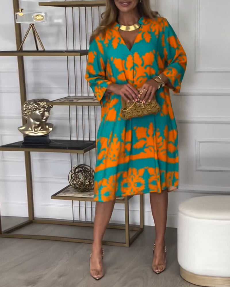 Vestido com decote em V