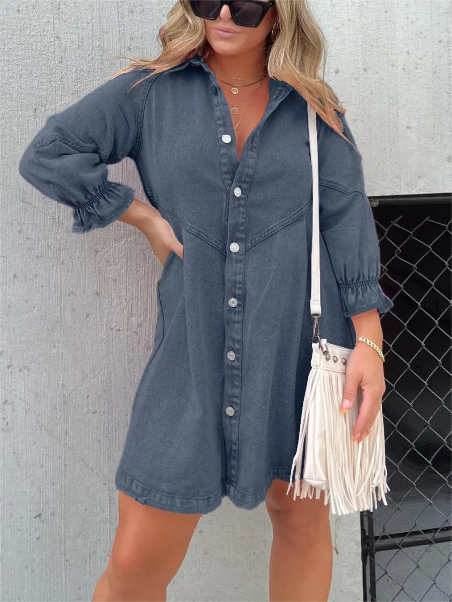 Vestido jeans com camisa solta e manga sino com decote em V