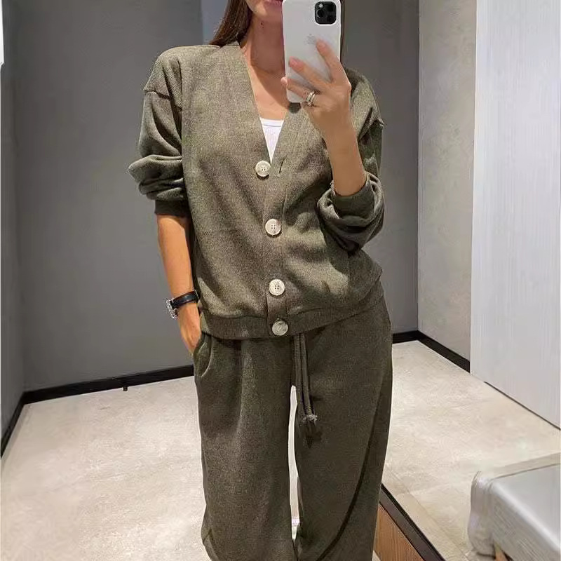Abito da pantaloni sportivi cardigan con giacca comoda nuova autunno 2024