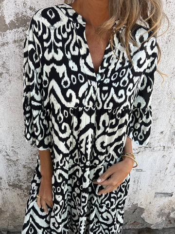 💖Limited Sale 48% OFF💖Printed V-Neck Dress with 3/4 Sleeves