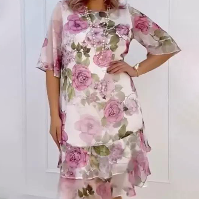 Rožinė daugiasluoksnė suknelė su raukiniais