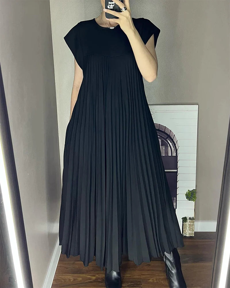 Vestido plissado sem mangas