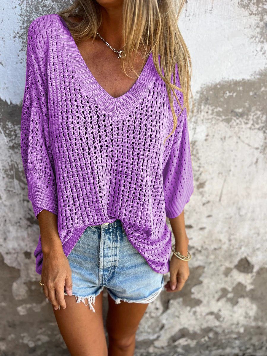 T-shirt in maglia cava con scollo a V