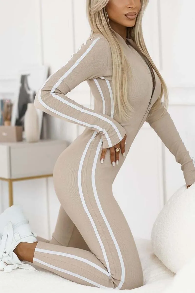 Fato de banho feminino de corte justo com alças laterais e meio fecho