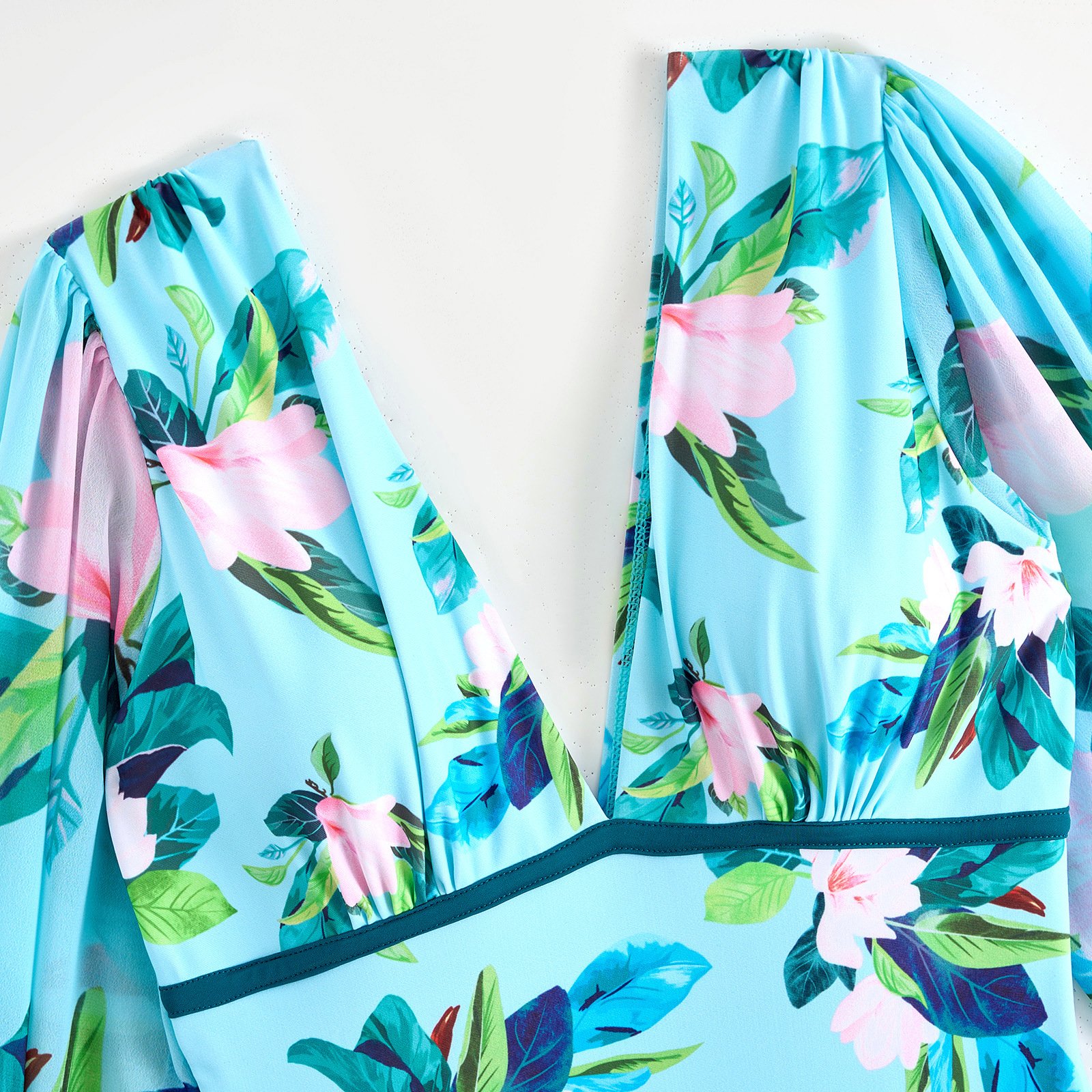 💖 Unique and Elegant 👙 V Neck Floral Printed  Ruffled Wrap Skirt Swimsuit Set