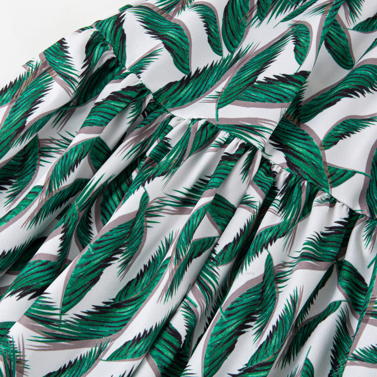 2025 New Green Leaf print One Piece Swimsuit and Skirt