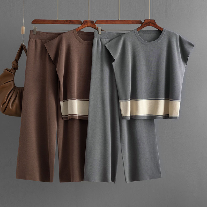 Maglione lavorato a maglia larga, pantaloni larghi a vita alta e dimagranti, set a due pezzi alla moda