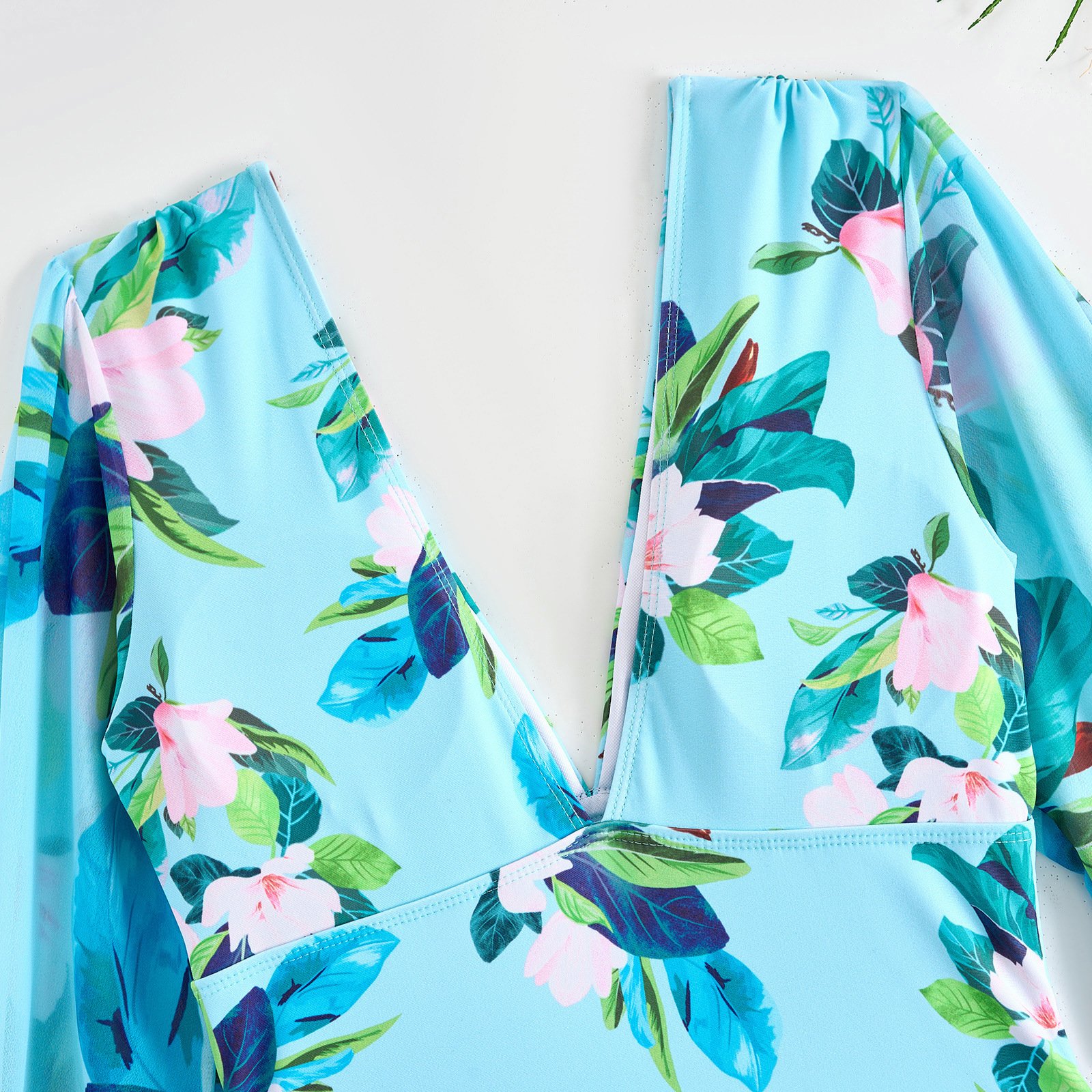 💖 Unique and Elegant 👙 V Neck Floral Printed  Ruffled Wrap Skirt Swimsuit Set
