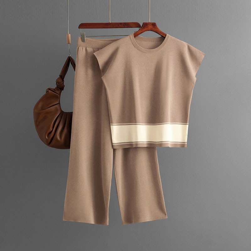 Maglione lavorato a maglia larga, pantaloni larghi a vita alta e dimagranti, set a due pezzi alla moda