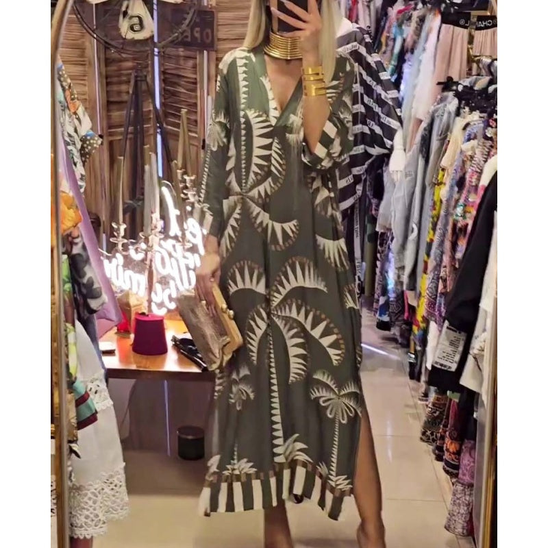 Vestido feminino estampado de coqueiro com manga 3/4 e fenda na parte inferior