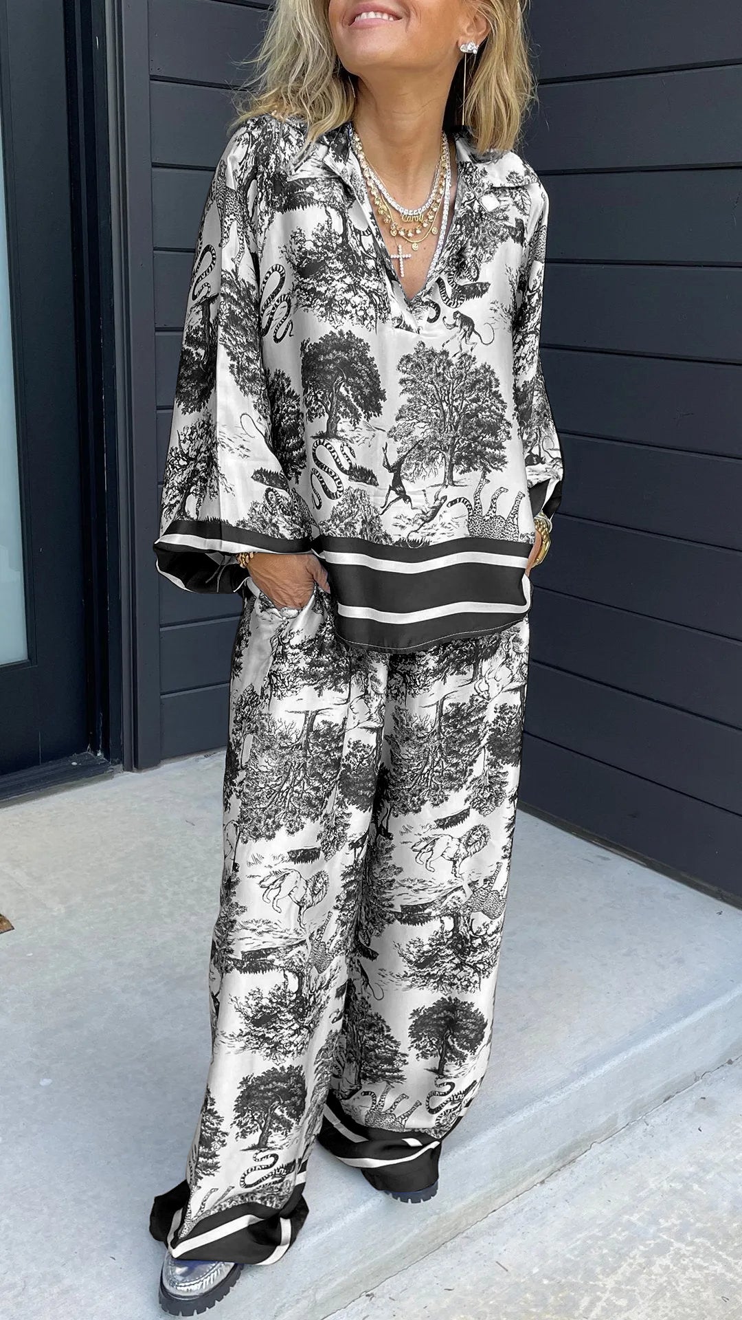 Abito casual con scollo a V stampato e maniche lunghe