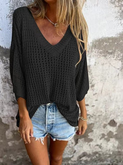 T-shirt in maglia cava con scollo a V