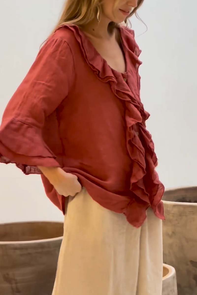 Top casual da donna in cotone e lino con colletto a balze