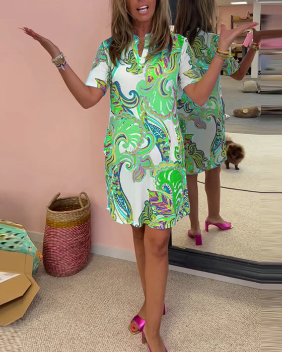 Vestido justo com estampa