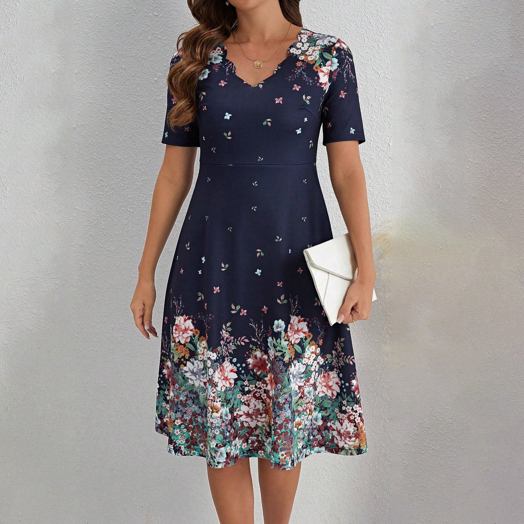 Vestido solto com decote em V ondulado