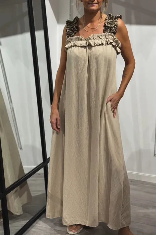 Vestido casual feminino com alças e estampa de oncinha