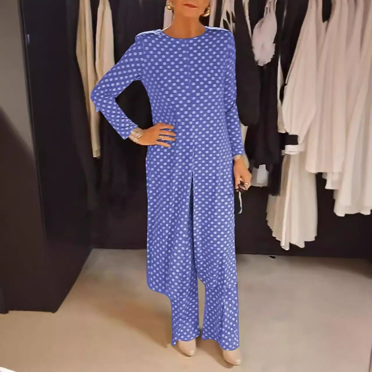 Tuta da donna con stampa a pois e maniche lunghe e scollo tondo
