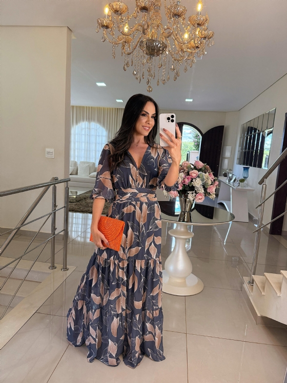 Vestido Elizamara com estampa de folhas nude