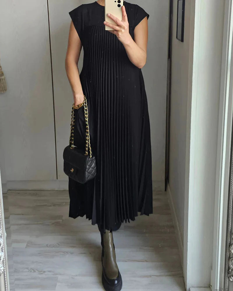Vestido plissado sem mangas