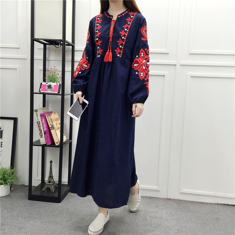 Abito casual con scollo a V ricamato da donna
