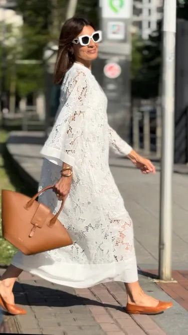 Elegante abito in pizzo da donna con scollo a V