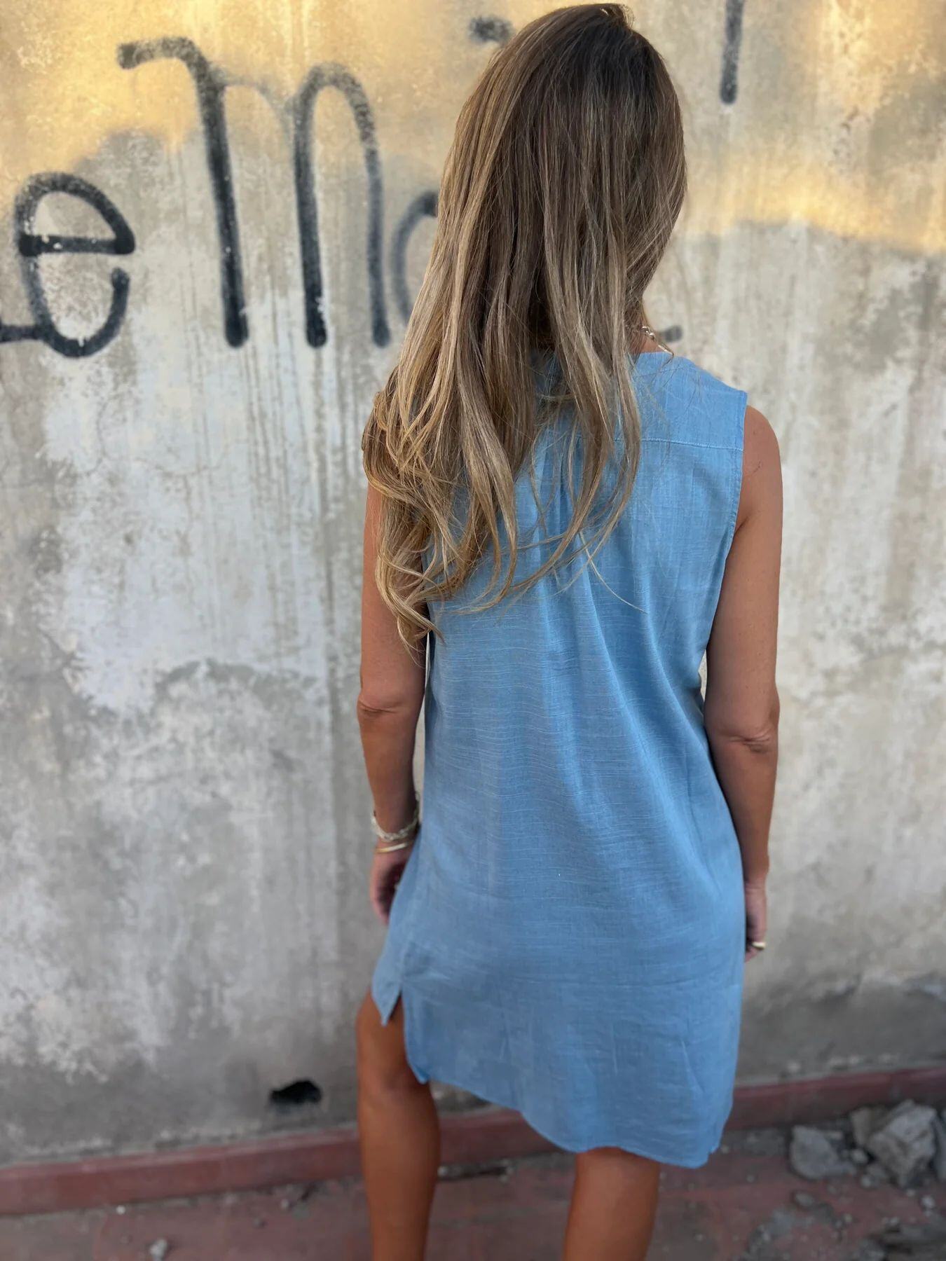 Vestido feminino de algodão e linho de cor sólida