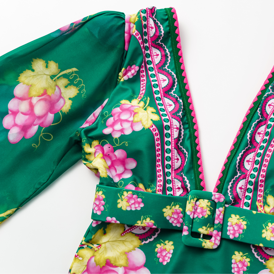🌼 Long-sleeved Retro Green Grapes Print One Piece Swimsuit and Skirt 😍