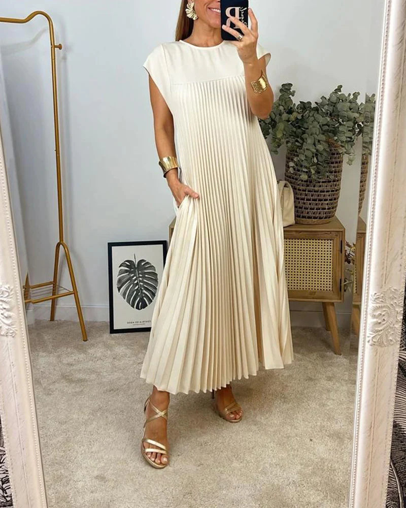 Vestido plissado sem mangas
