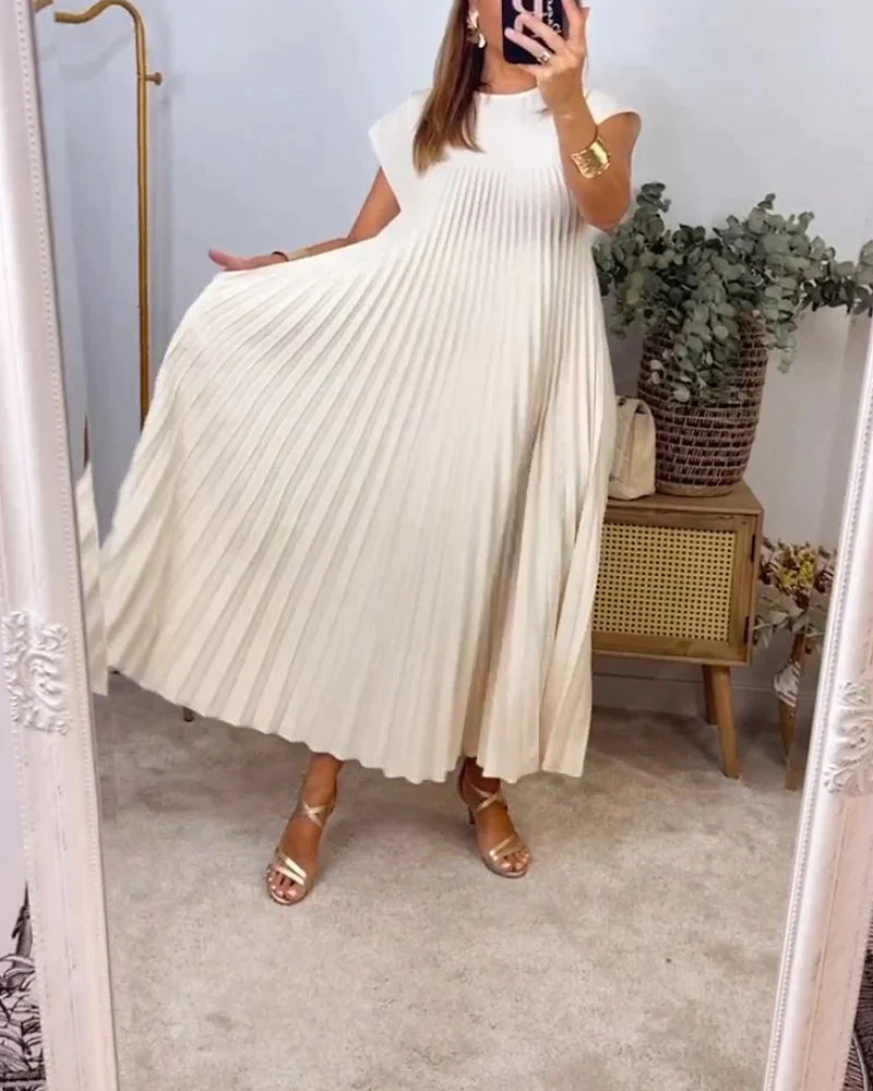 Vestido plissado sem mangas