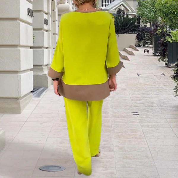 Completo con scollo rotondo morbido e pantaloni a gamba dritta