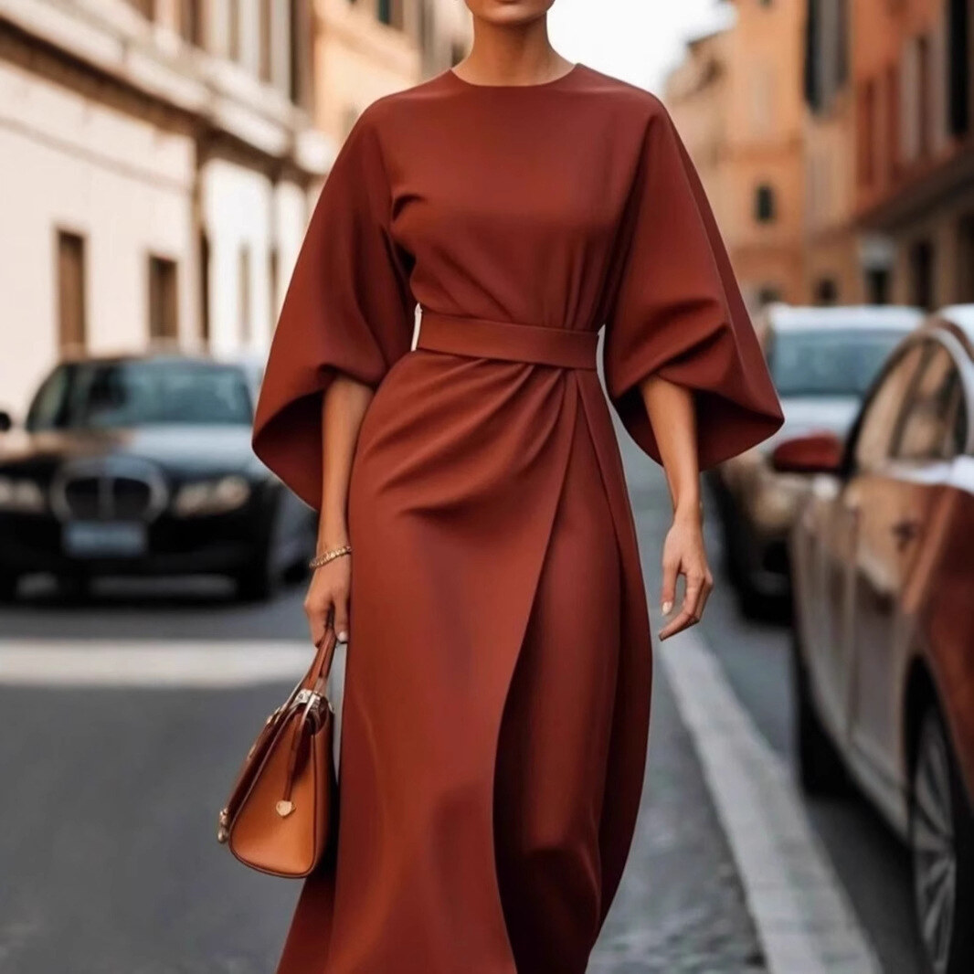 Elegantní šaty s lucernovými rukávy a páskem