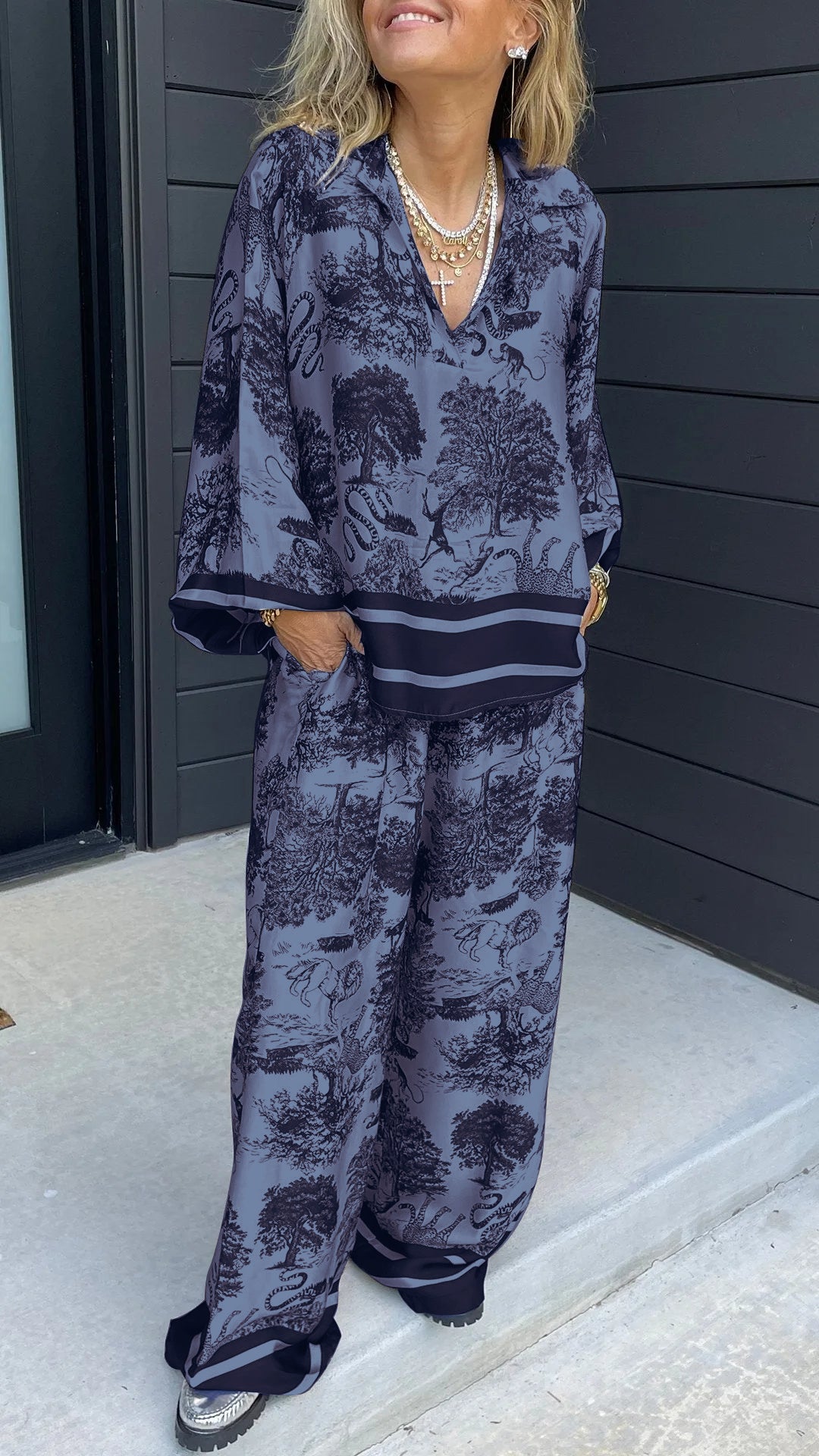 Abito casual con scollo a V stampato e maniche lunghe