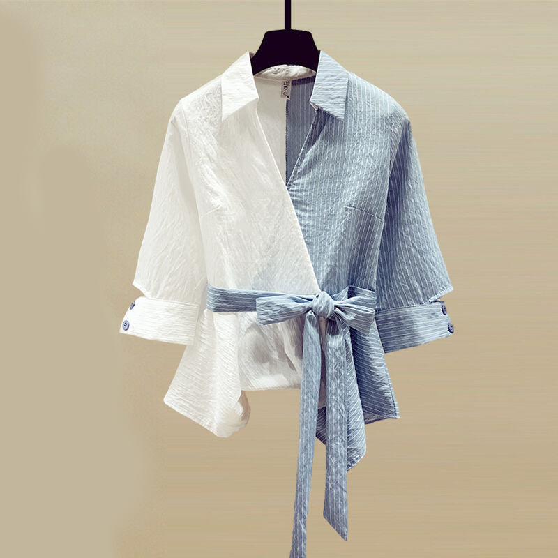 Terno feminino de duas peças com camisa e jeans